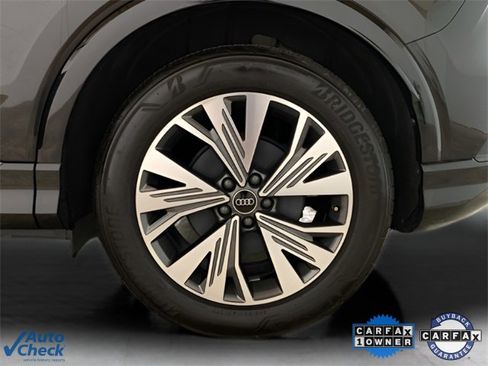 Used 2024 Audi Q4 e-tron Premium image 20