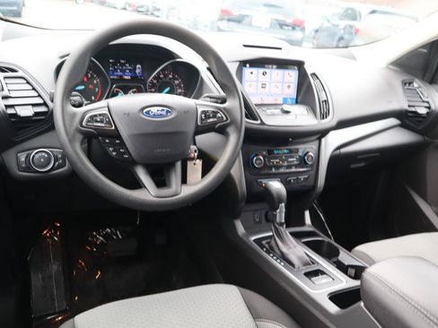 Used 2017 Ford Escape SE w/ Equipment Group 201A AWD/4WD image 16