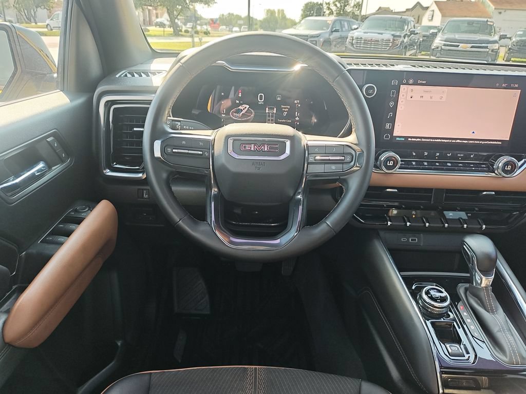 Used 2023 GMC Canyon AT4 w/ Technology Package AWD/4WD image 16
