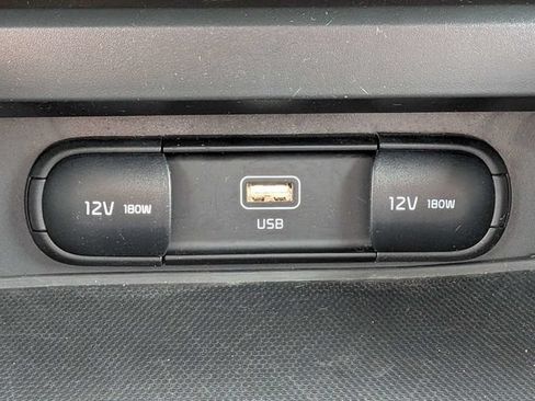 Used 2025 Kia Soul LX FWD image 21