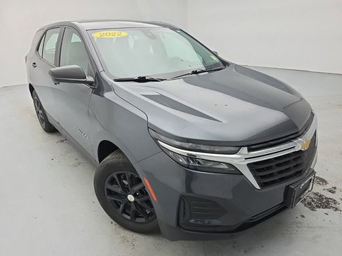 Used 2022 Chevrolet Equinox LS AWD/4WD image 4