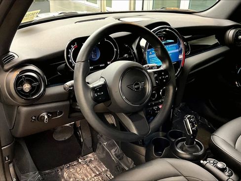 Used 2023 MINI Cooper Cooper image 32