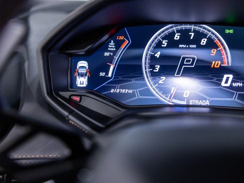 Used 2023 Lamborghini Huracan EVO AWD/4WD image 42
