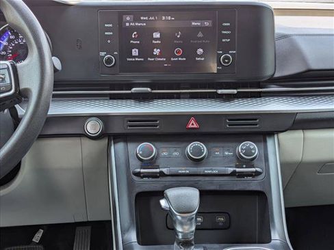 Used 2022 Kia Carnival LX FWD image 14