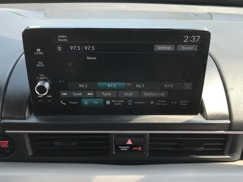 Used 2025 Honda Pilot EX-L image 12