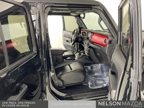 Used 2021 Jeep Gladiator Rubicon AWD/4WD image 13