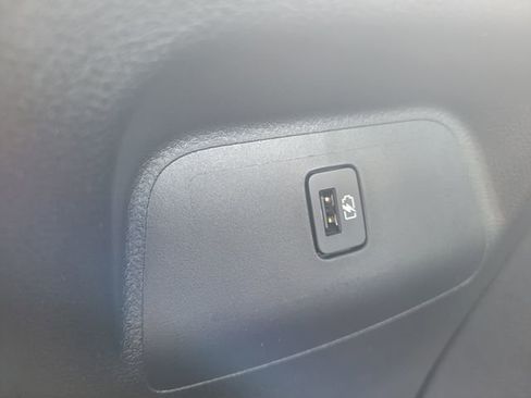 New 2025 Nissan Sentra SR w/ SR Premium Package image 35