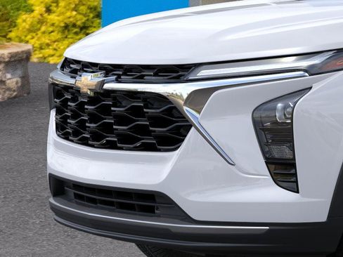 New 2026 Chevrolet Trax LT w/ LT Convenience Package FWD image 13