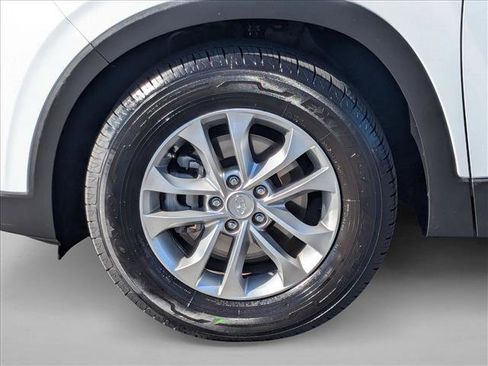 Used 2019 Hyundai Santa Fe SEL image 24