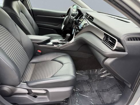 Used 2020 Toyota Camry SE FWD image 20