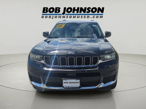Used 2023 Jeep Grand Cherokee L Laredo w/ Luxury Tech Group I AWD/4WD image 3