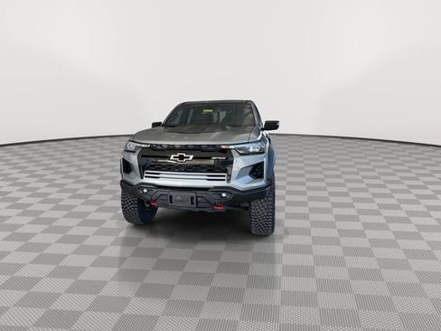 Certified 2025 Chevrolet Colorado ZR2 w/ ZR2 Bison Edition image 4