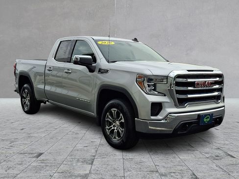 Certified 2020 GMC Sierra 1500 SLE w/ SLE Value Package AWD/4WD image 3