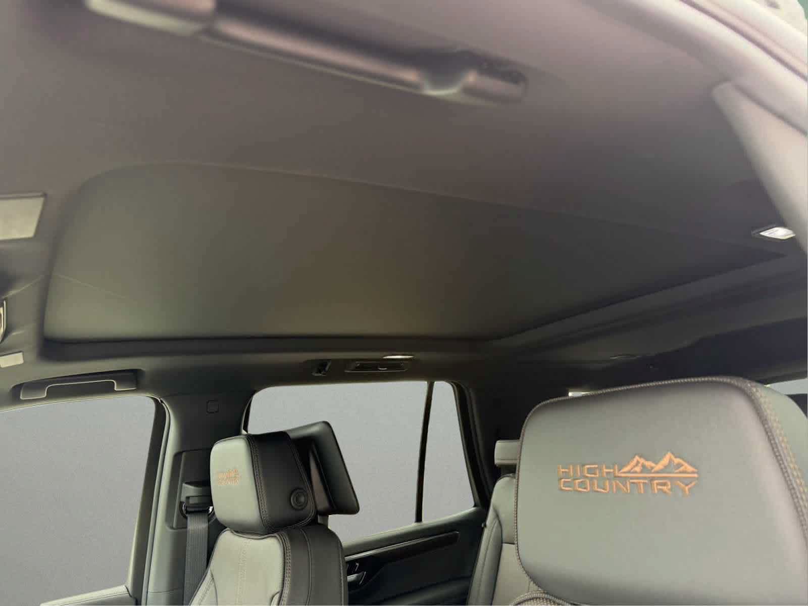 New 2026 Chevrolet Tahoe High Country AWD/4WD image 15