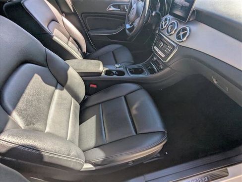 Certified 2020 Mercedes-Benz GLA 250 image 20