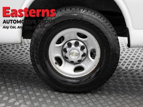 Used 2021 Chevrolet Express 2500 RWD image 30
