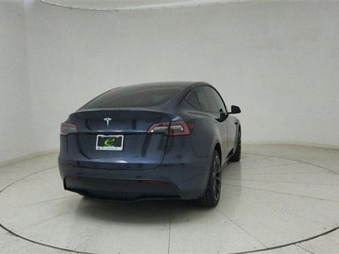 Used 2025 Tesla Model Y Long Range image 67