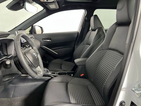 Used 2024 Toyota Corolla Cross XSE image 22