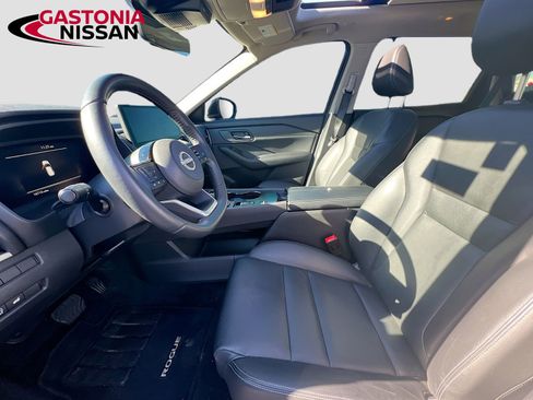 Used 2024 Nissan Rogue SL w/ SL Premium Package image 29