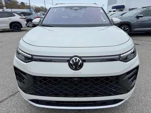 New 2026 Volkswagen Tiguan SEL R-Line AWD/4WD image 2