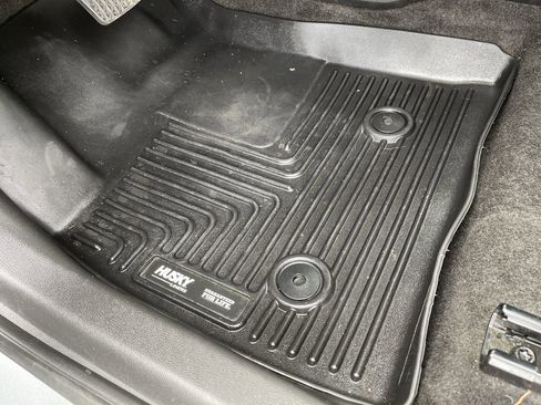 Used 2023 Chevrolet TrailBlazer LT image 35