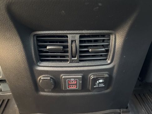 Used 2024 Nissan Titan SV w/ SV Convenience Package AWD/4WD image 6
