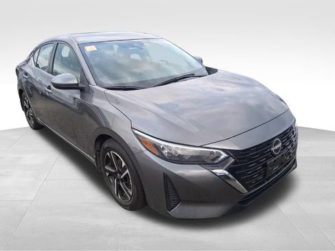 Used 2025 Nissan Sentra SV FWD image 3