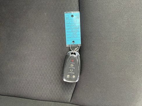 Used 2024 Chevrolet Malibu LT image 16