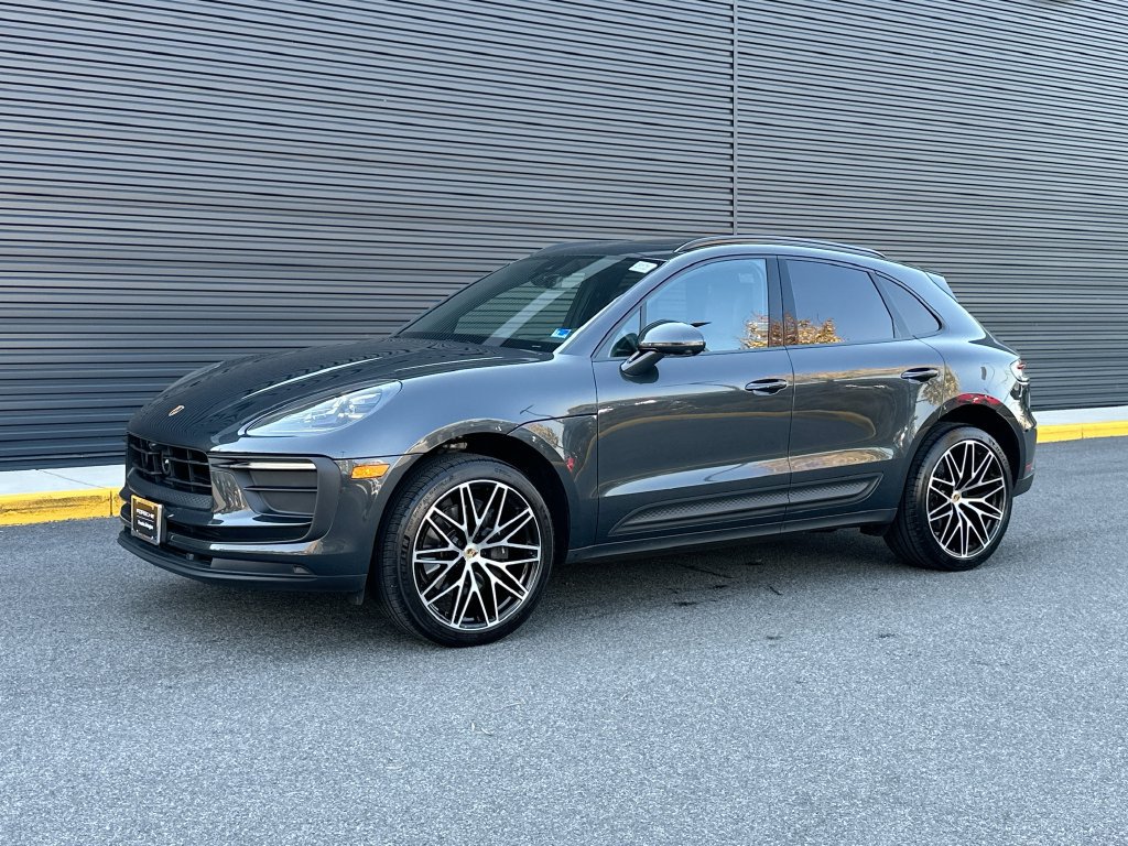 Certified 2026 Porsche Macan AWD/4WD image 2