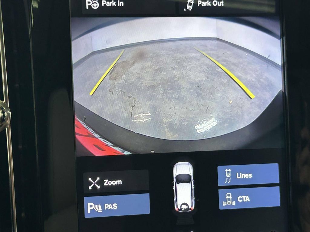 Used 2019 Volvo XC40 T5 Momentum AWD/4WD image 28