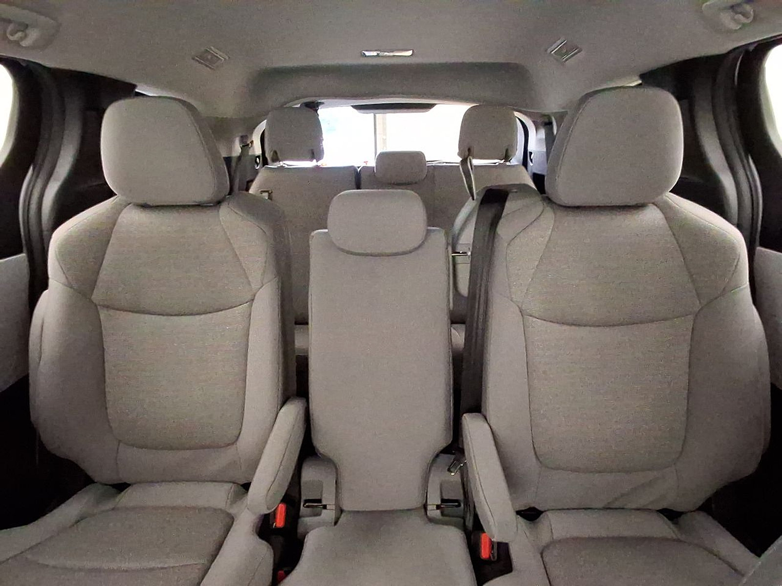 Certified 2026 Toyota Sienna LE AWD/4WD image 23