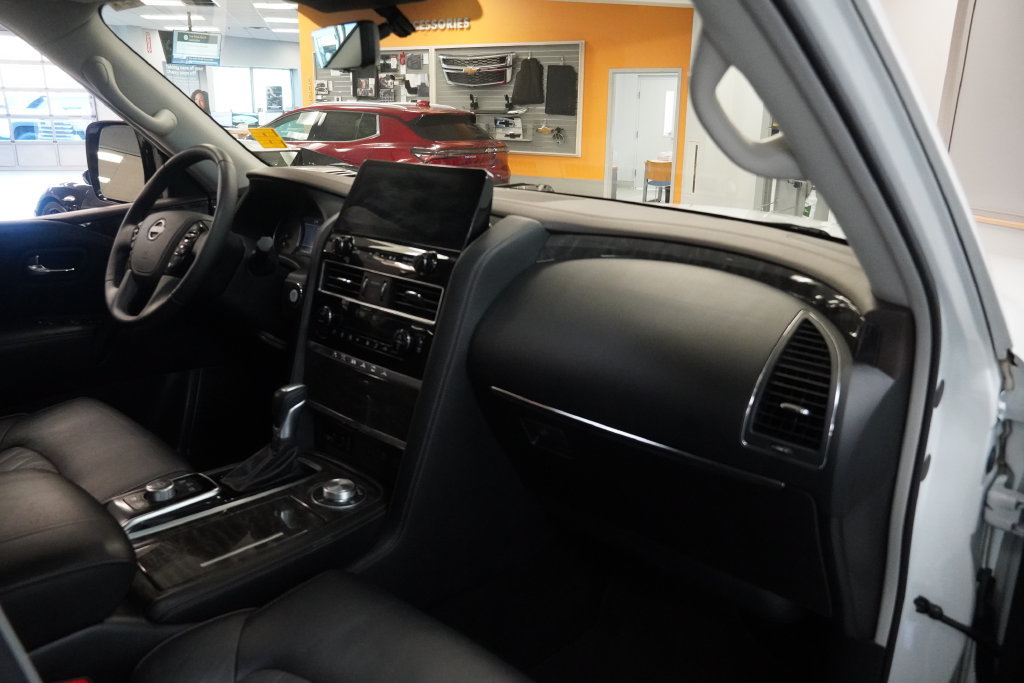 Used 2023 Nissan Armada Platinum w/ Captain's Chairs Package AWD/4WD image 16