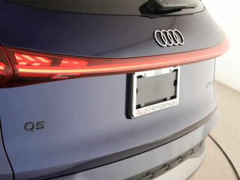Certified 2025 Audi Q5 Prestige image 31