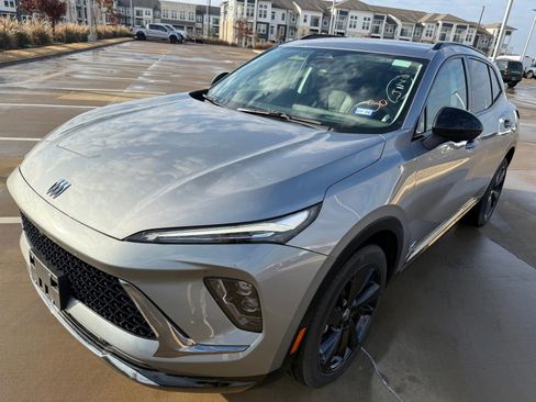 Certified 2025 Buick Envision Sport Touring image 13