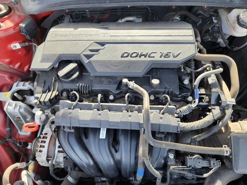 Used 2021 Hyundai Elantra Limited w/ Cargo Package image 18