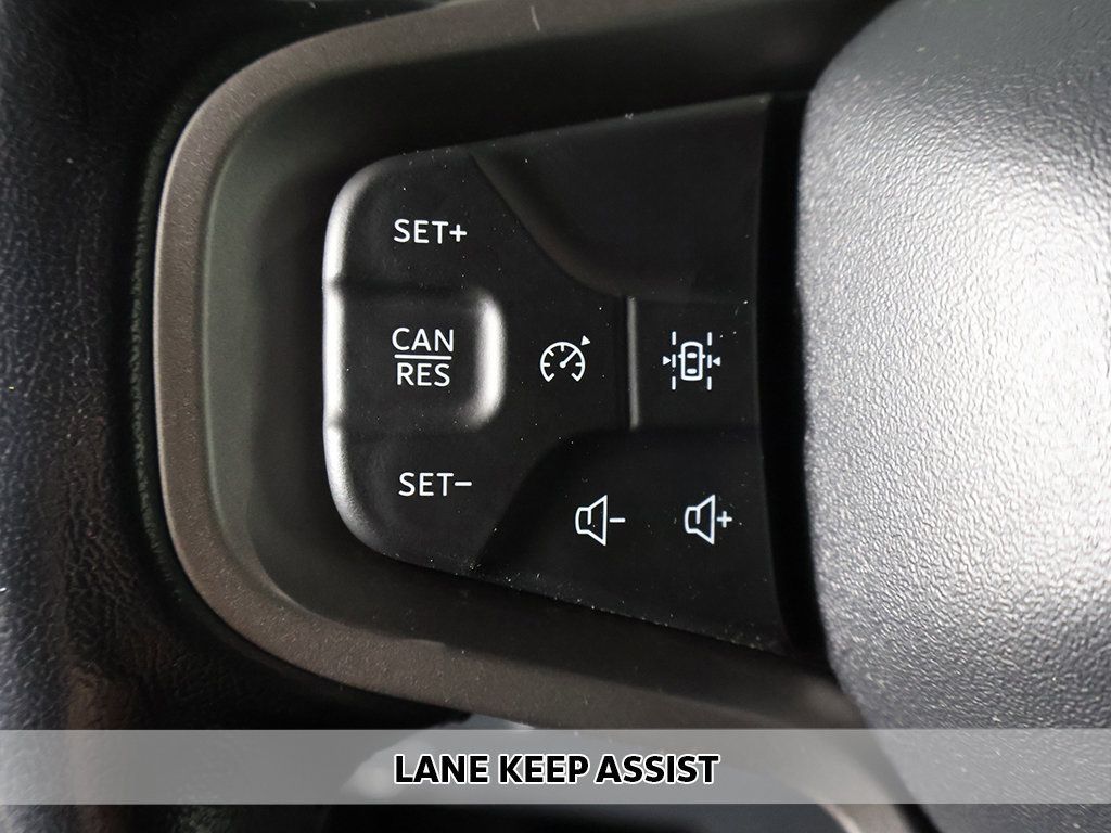 Used 2024 Ford Bronco Big Bend w/ Sasquatch Package AWD/4WD image 4