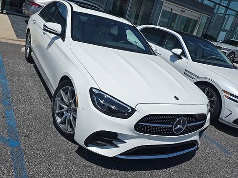 Used 2022 Mercedes-Benz E 350 Sedan image 11