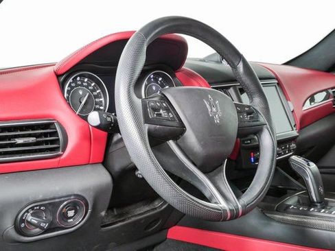 Certified 2023 Maserati Levante GT AWD/4WD image 3