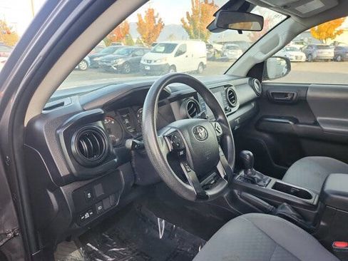 Used 2022 Toyota Tacoma SR w/ SR Convenience Package image 11