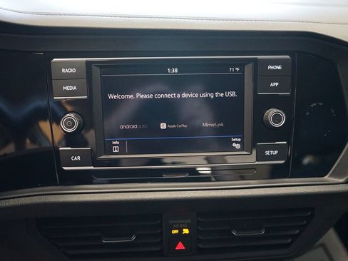 Used 2019 Volkswagen Jetta R-Line FWD image 8