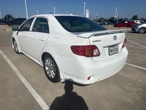 Used 2009 Toyota Corolla LE FWD image 3