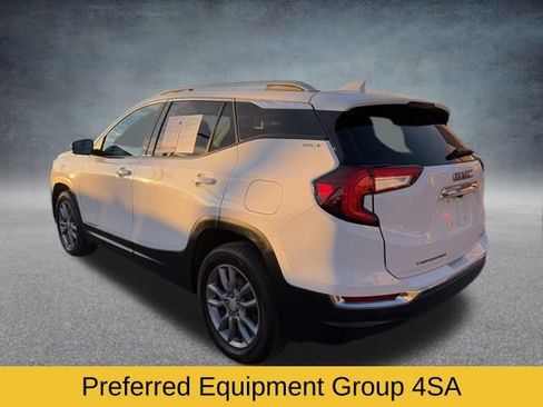 Used 2024 GMC Terrain SLT image 5