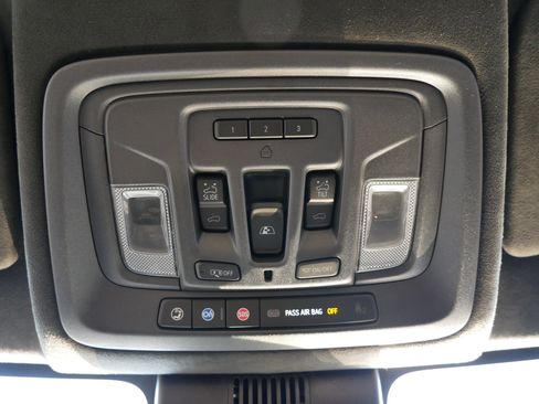 Used 2024 GMC Sierra 1500 AT4X image 25