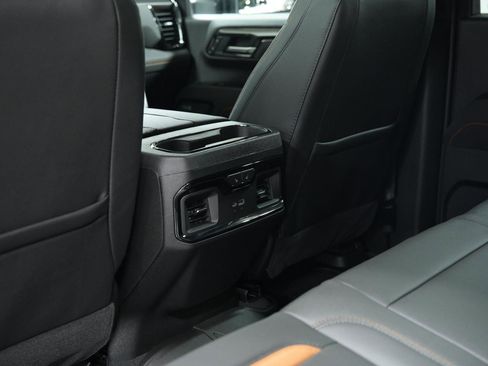 New 2026 GMC Sierra 2500 AT4 w/ AT4 Preferred Package image 21