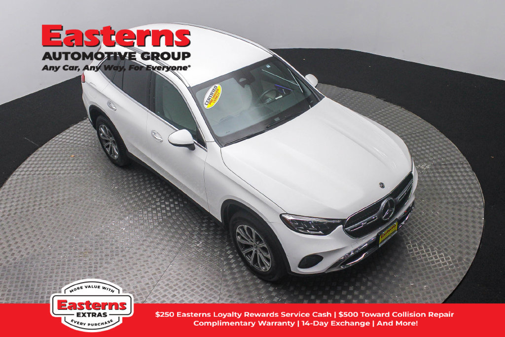 Used 2023 Mercedes-Benz GLC 300 4MATIC image 4