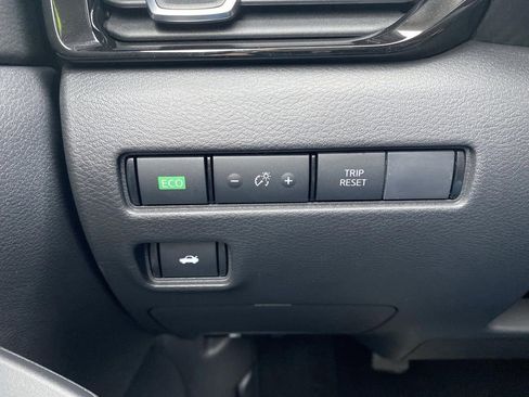 New 2025 Nissan Sentra SV image 22