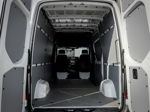 Used 2026 Mercedes-Benz Sprinter 2500 image 11