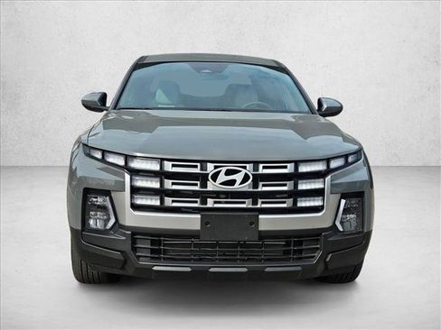 Certified 2025 Hyundai Santa Cruz SE image 2