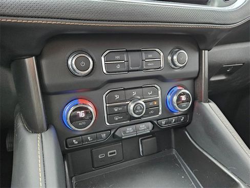 Used 2021 GMC Yukon XL AT4 image 10