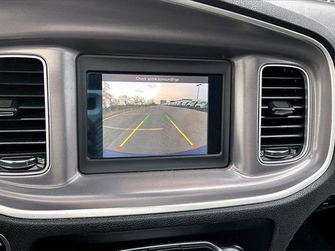 Used 2019 Dodge Charger SXT image 20